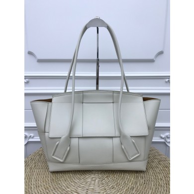 BOTTEGA VENETA Handbag BV0033