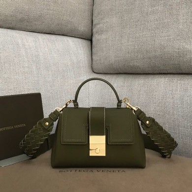 Bottega Veneta Shoulder Bags BV0069