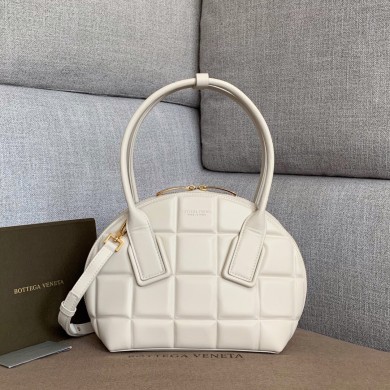 Bottega Veneta Shoulder Bags BV0091