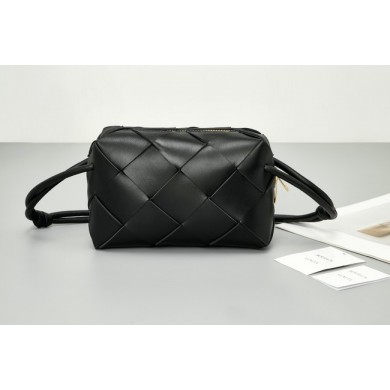 Imitation Top Bottega Veneta Small Cassette Camera Bag 709417 Black BV685sZ66