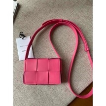 Bottega Veneta CASSETTE Mini intreccio leather cross-body bag 666688 rose BV978ju23