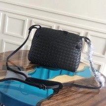 Bottega Veneta shoulder bag BV0202