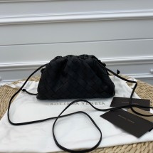 Fake Replica BOTTEGA VENETA Pouch BV0047