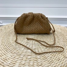 BOTTEGA VENETA Pouch BV0048