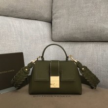Bottega Veneta Shoulder Bags BV0069