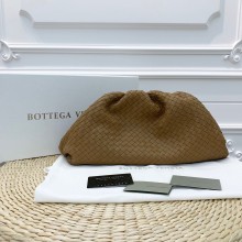 Knockoff BOTTEGA VENETA Pouch BV0057