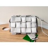 Bottega Veneta CASSETTE A018101 MIRTH WASHED BV792JD28
