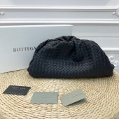 BOTTEGA VENETA Pouch BV0056