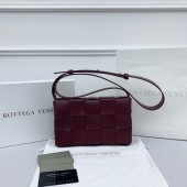 Replica BOTTEGA VENETA Cassette BV0003
