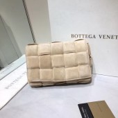 Replica Bottega Veneta PADDED CASSETTE BAG suede 591970 Plaster BV402DW49