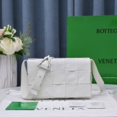 Replica Top Bottega Veneta CASSETTE 018101 white BV824Il23