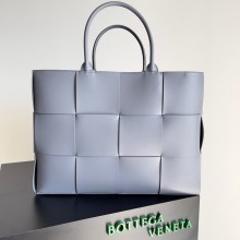 Knockoff Bottega Veneta ARCO TOTE Large intrecciato grained leather tote bag 652868 gray BV1246kC27
