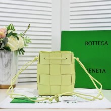 Knockoff Bottega Veneta Small Cassette Bucket Bag 680218 Glittering green BV749TL77