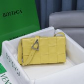 Bottega Veneta CASSETTE 018101 yellow BV597lu18